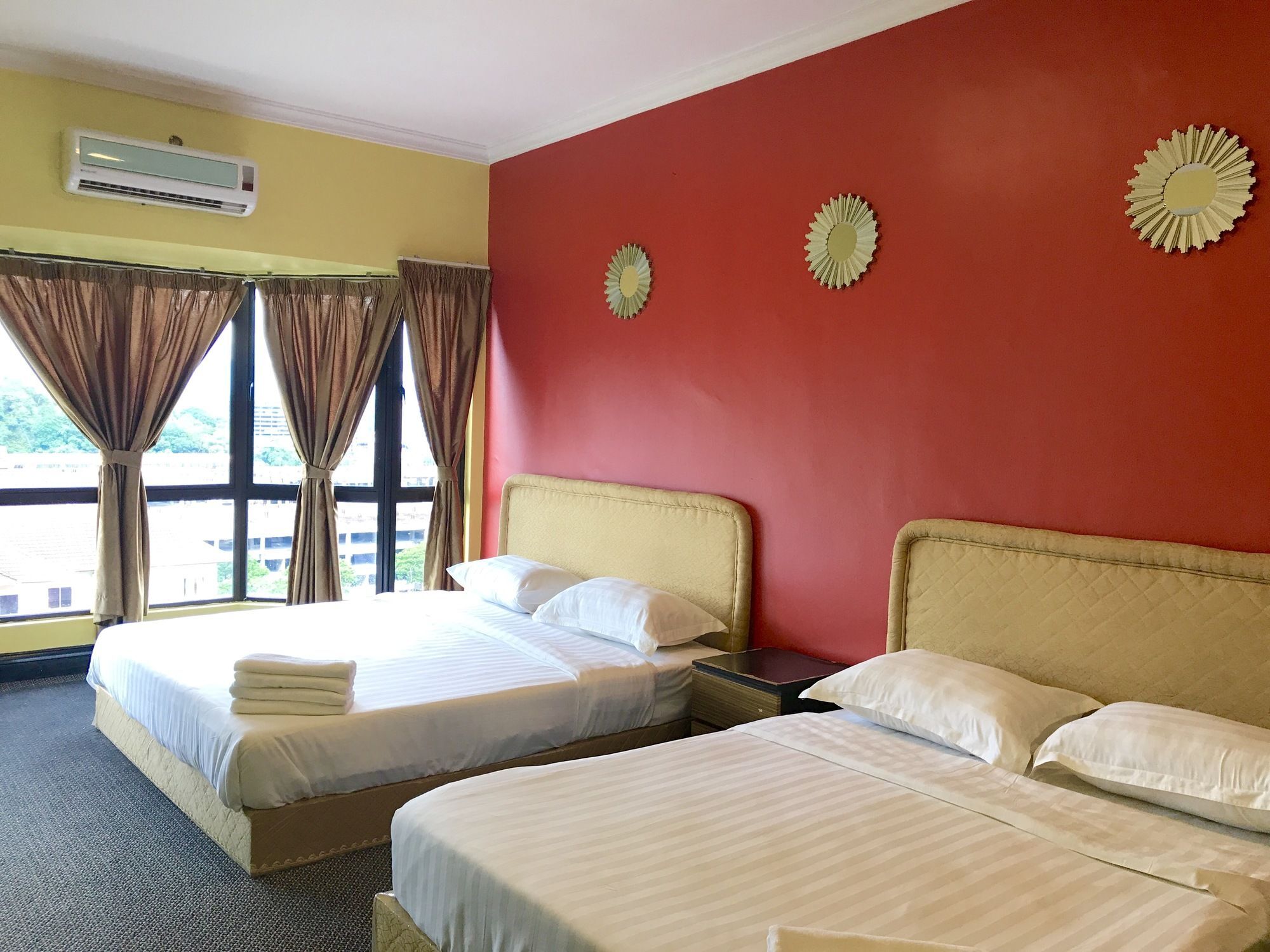 Sunset & Seaview Vacation Condos At Marina Court Resort Condo Kota Kinabalu Eksteriør billede